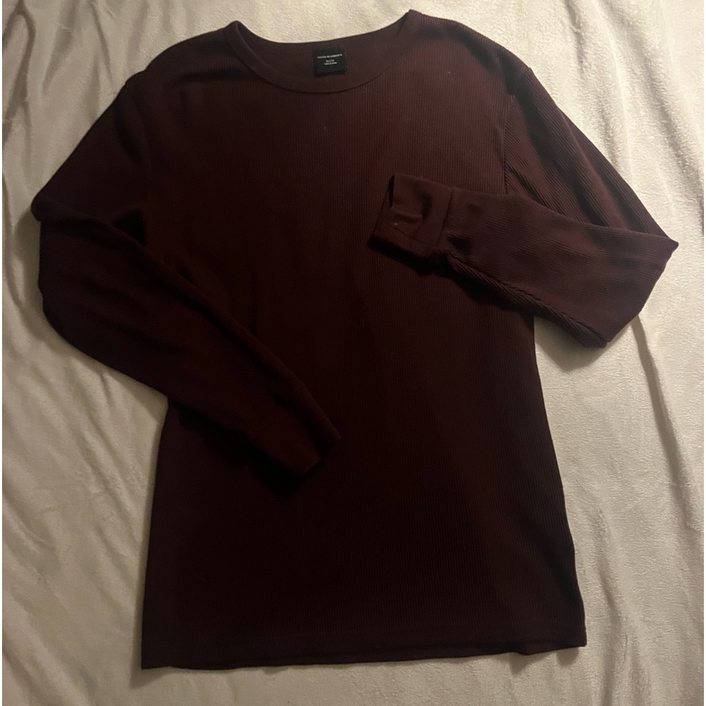 Maroon ribbed crew neck